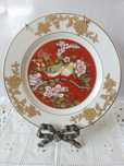 Prato em porcelana com suporte