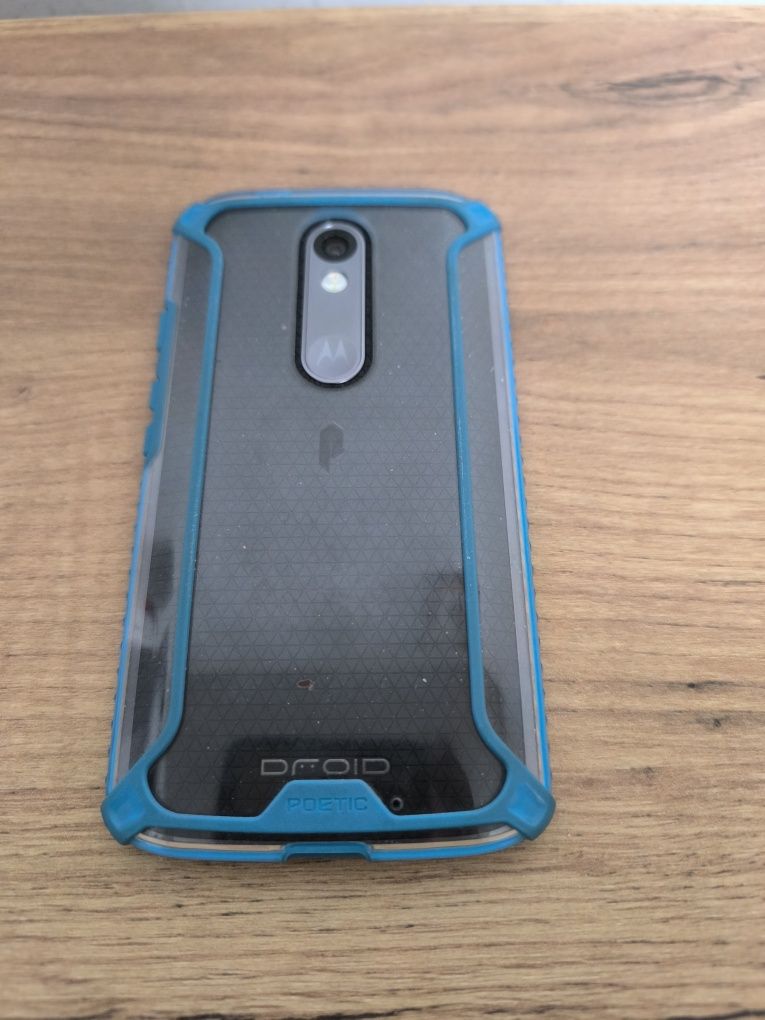 Телефон Motorola Droid Turbo 2