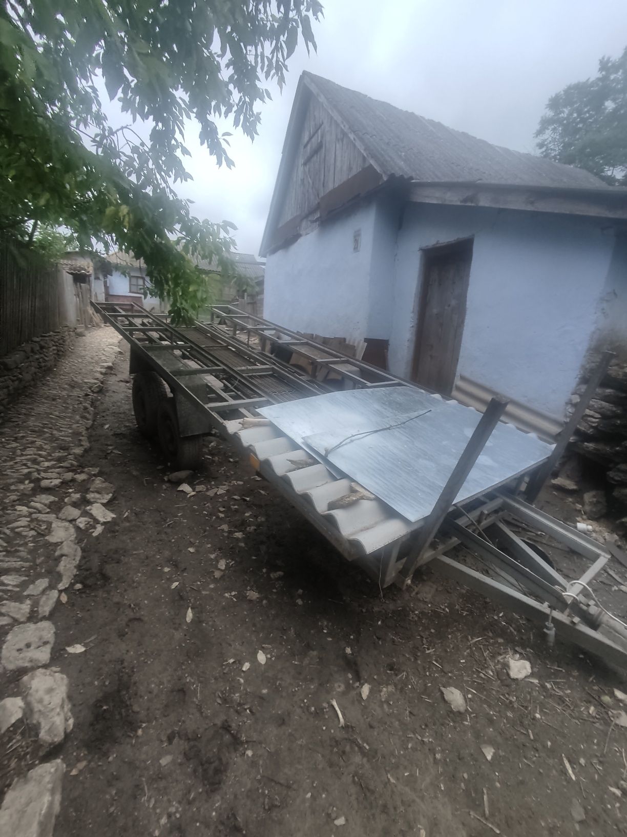 Причіп, бджоловіз
