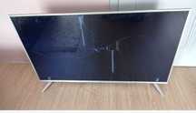 Telewizor Sharp LC 55CUF8472ES - używany, uszkodzona matryca