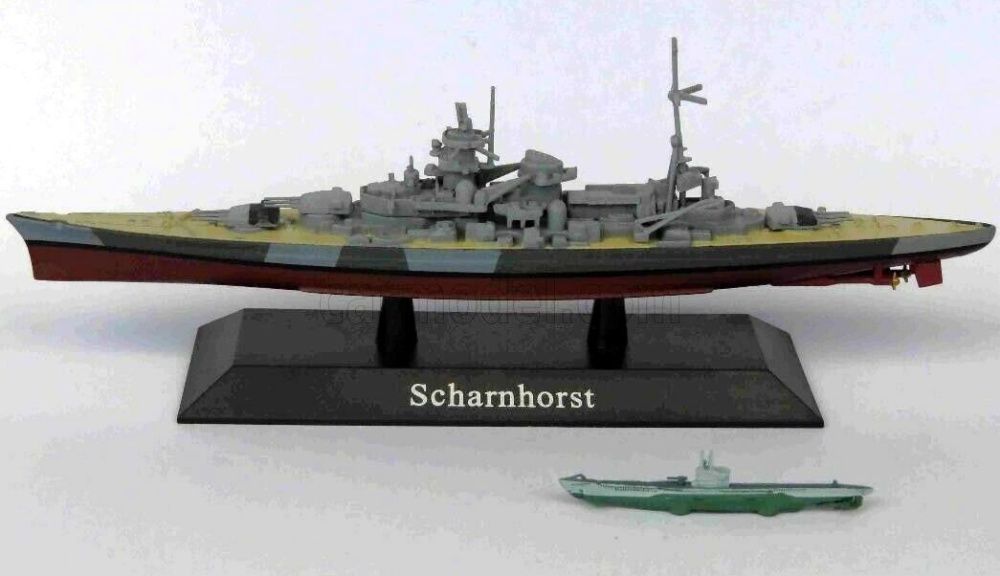 Navio de Guerra SCHARNHORST c/Submarino