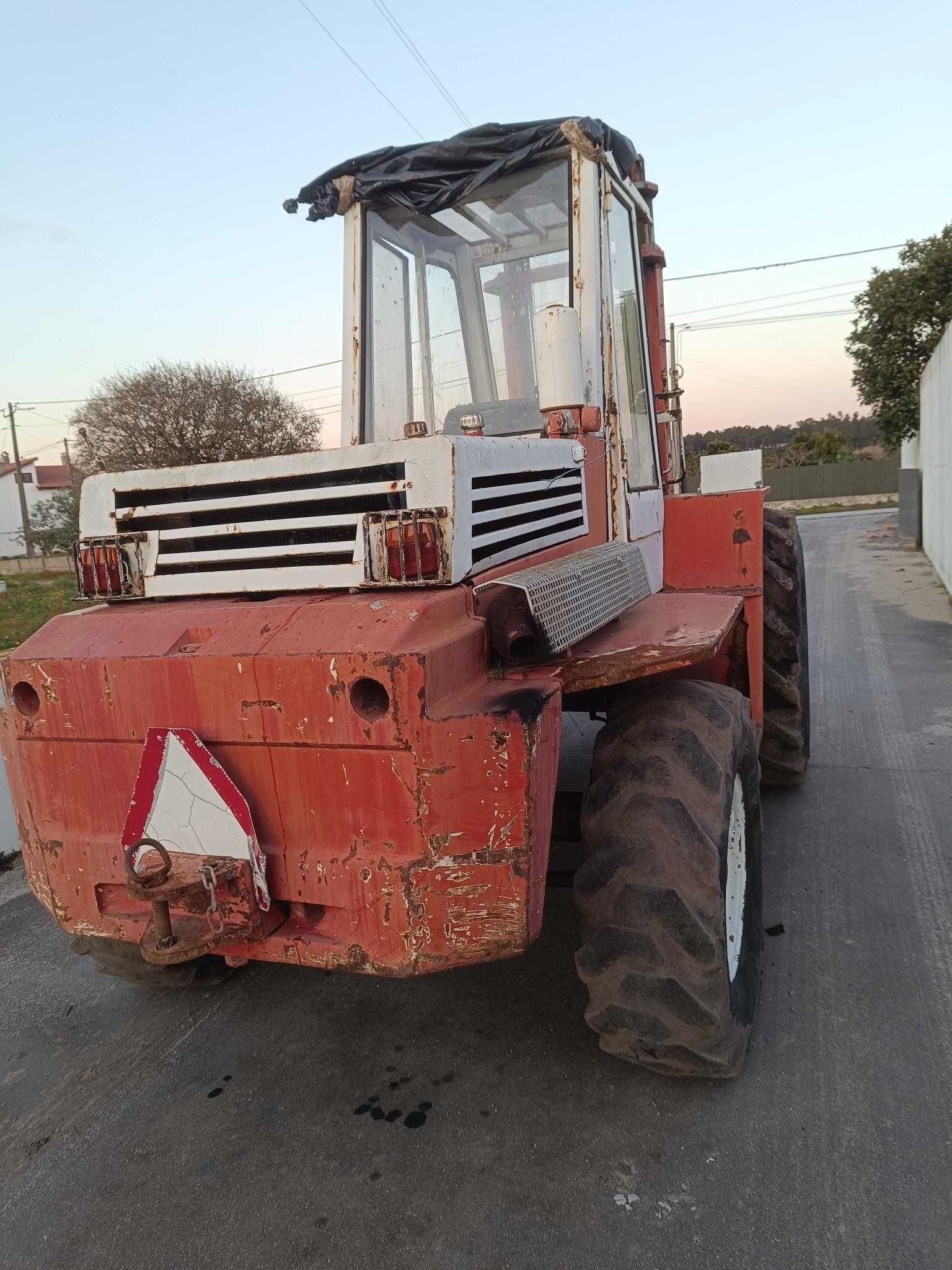 Empilhador MANITOU 2 TON 4X2