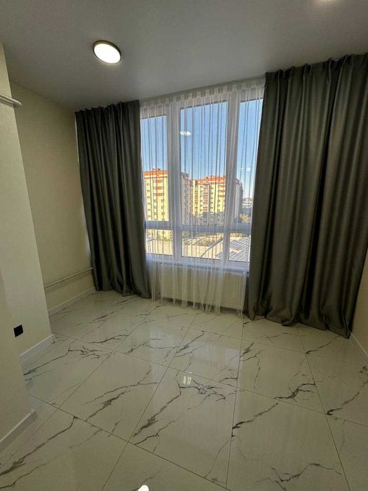 Продаж 1 К. Виставка