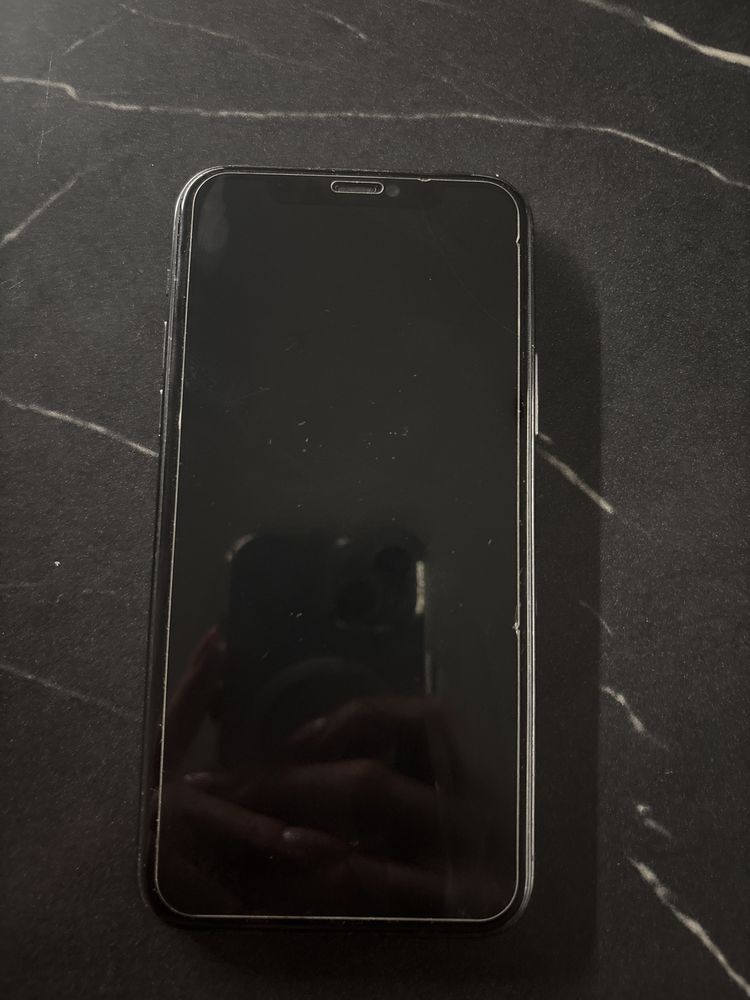 Sprzedam iphone 11 pro