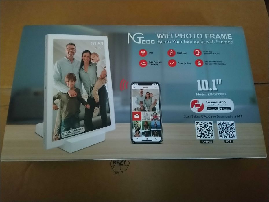 Nowa, elektroniczna ramka do zdjęć, biała. WIFI.