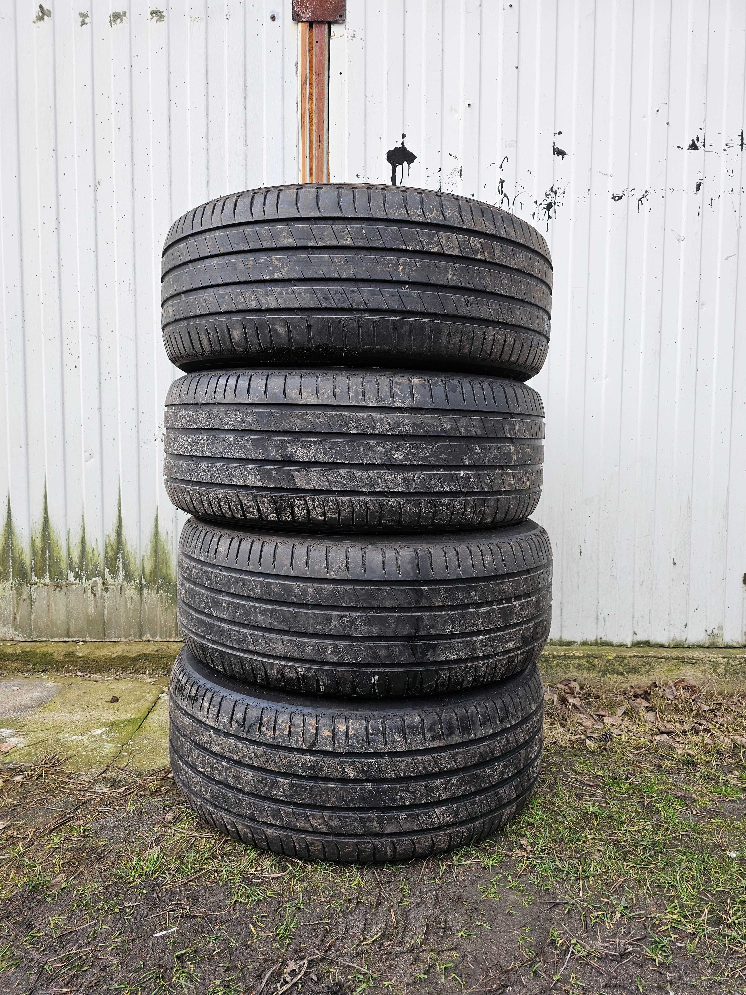 Lato 235/40 R18 245/55R17