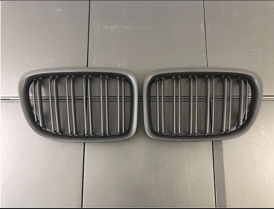 Решетка радиатора ноздри BMW X1 E84 2012-2015 триколор F10 F15 F30 Е70