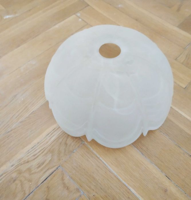 KLOSZ mleczny szkło lampa wisząca żyrandol kinkiet PRL vintage