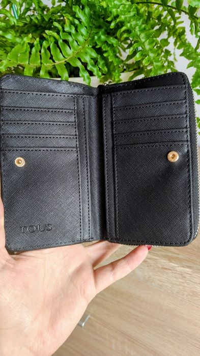 Czarny portfel Tous