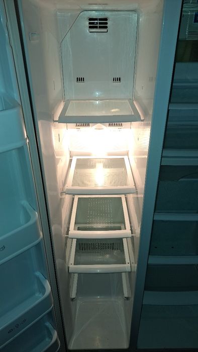 Продам холодильник LG