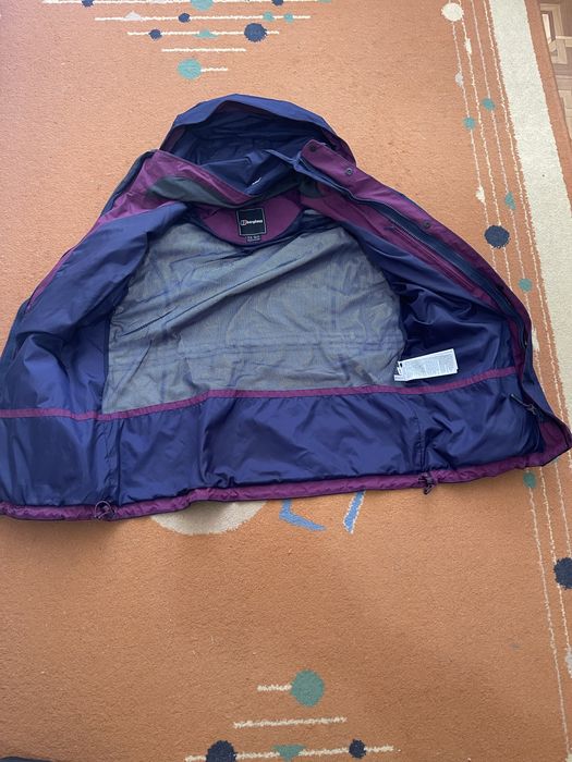 Куртка-ветровка Berghaus на гортексі