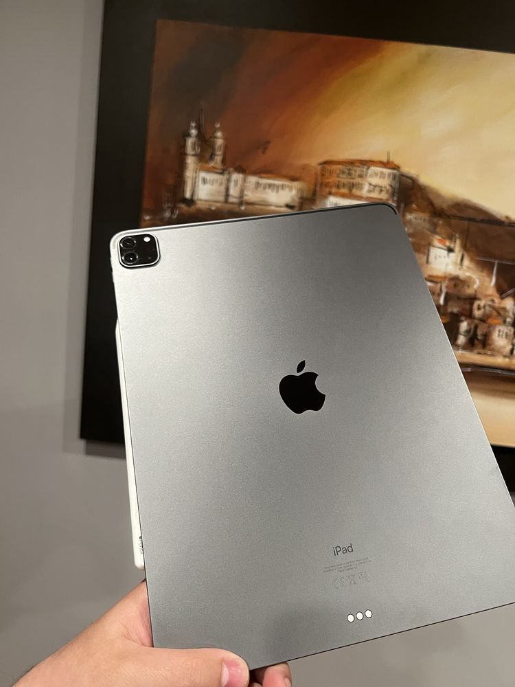 Vendo iPad Pro 12.9” (5ª Geração) - 128GB, Impecável!