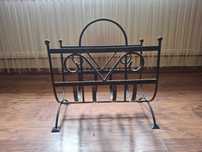 Gazetnik metalowy