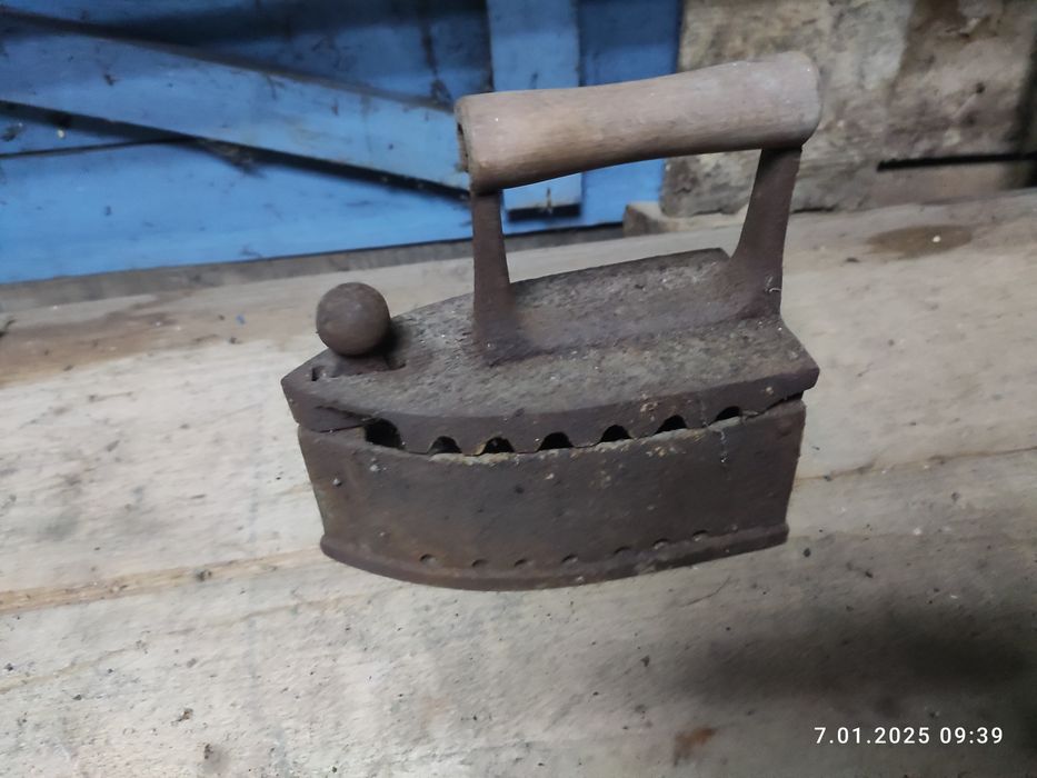 Утюг угольний, антикваріат