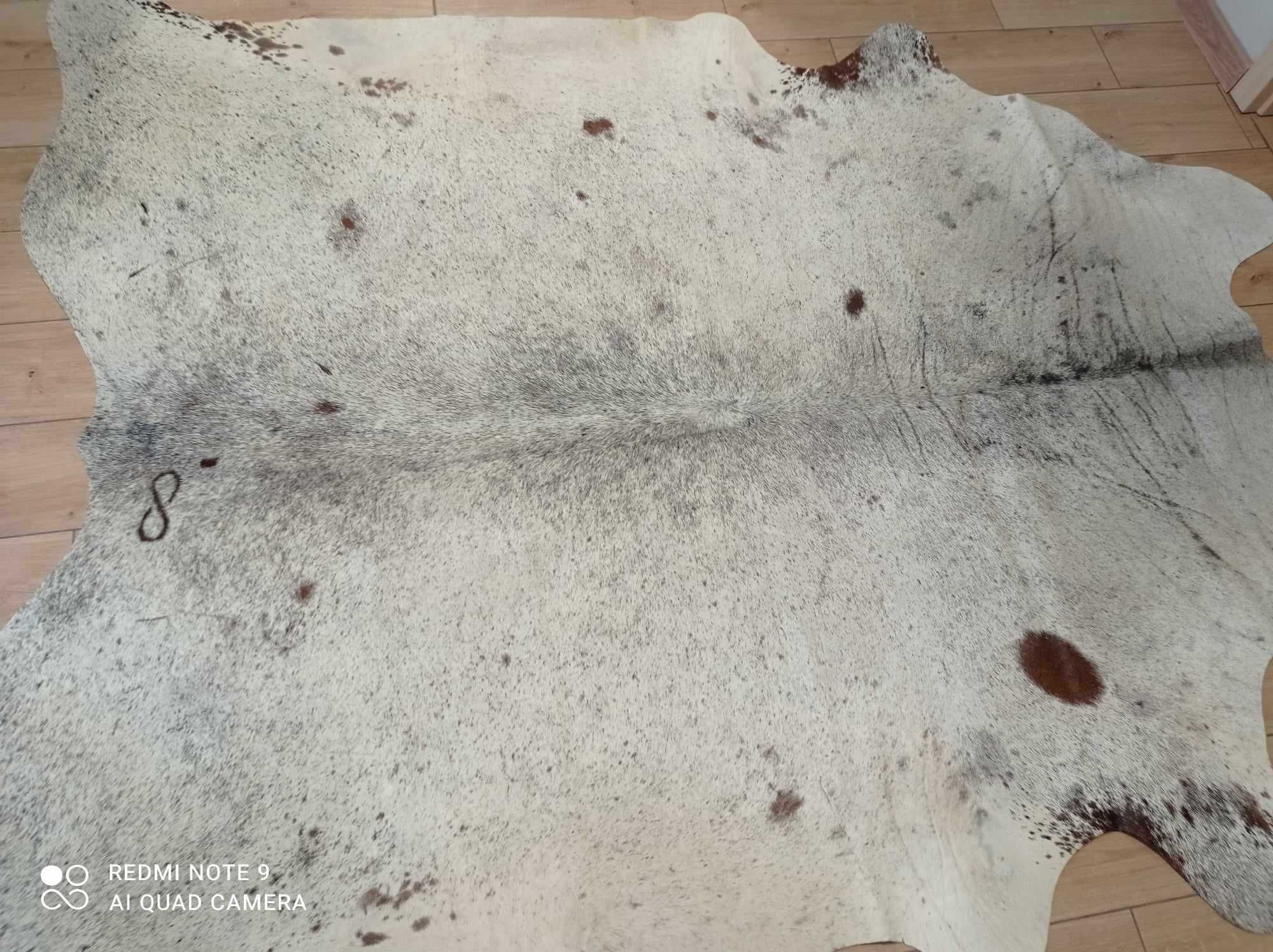 Dywan SKÓRA BYDLĘCA DALMATYŃCZYK szaro-krem-brąz Krowa naturalna