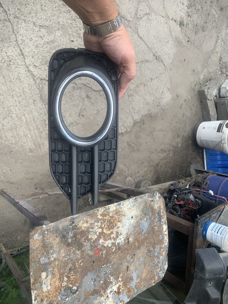 Продам накладку на ПТФ тигуан