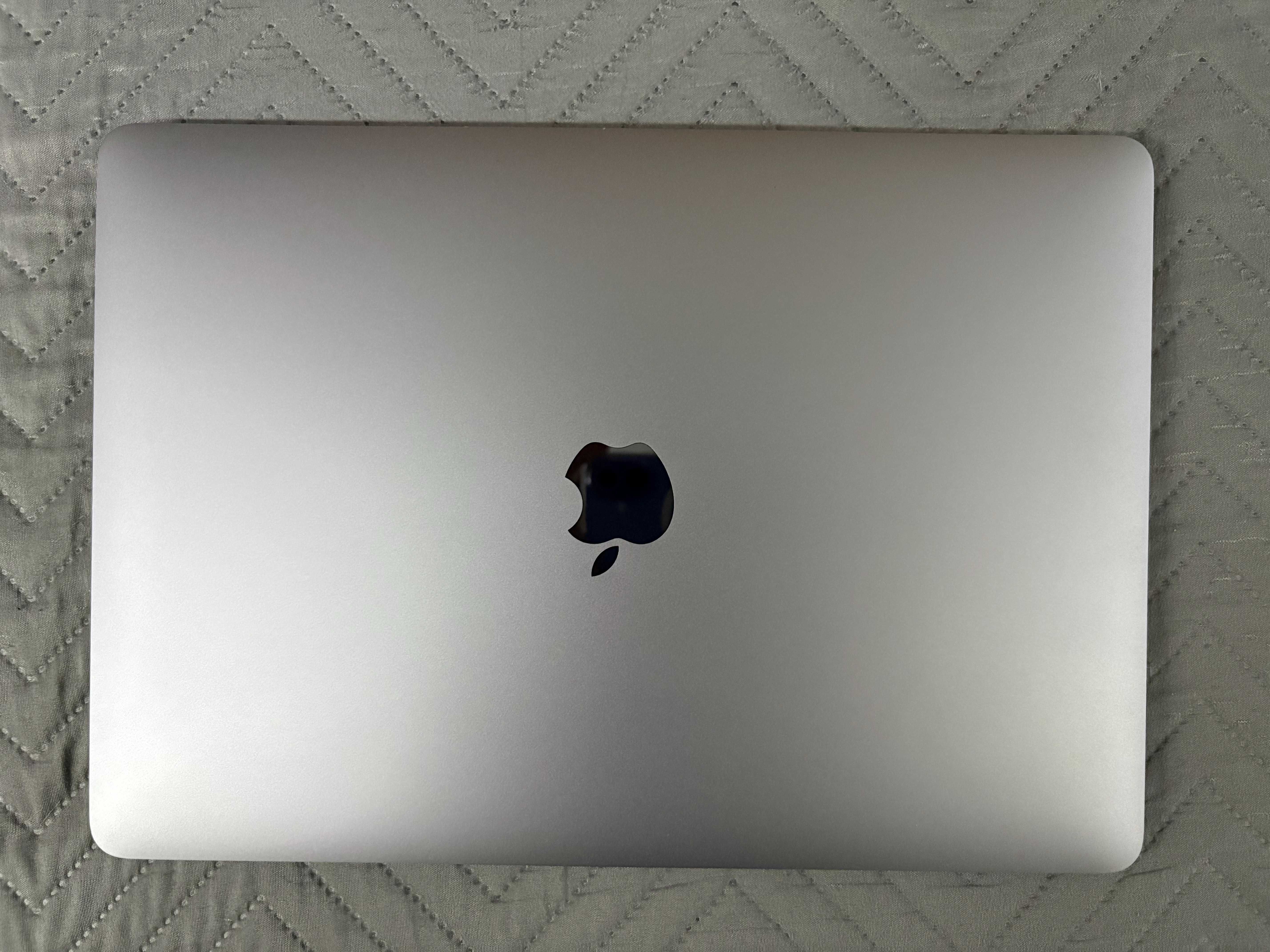 Laptop Apple MacBook Pro 13,3" 2022 Touchbar M2 / 16GB / 512GB srebrny
