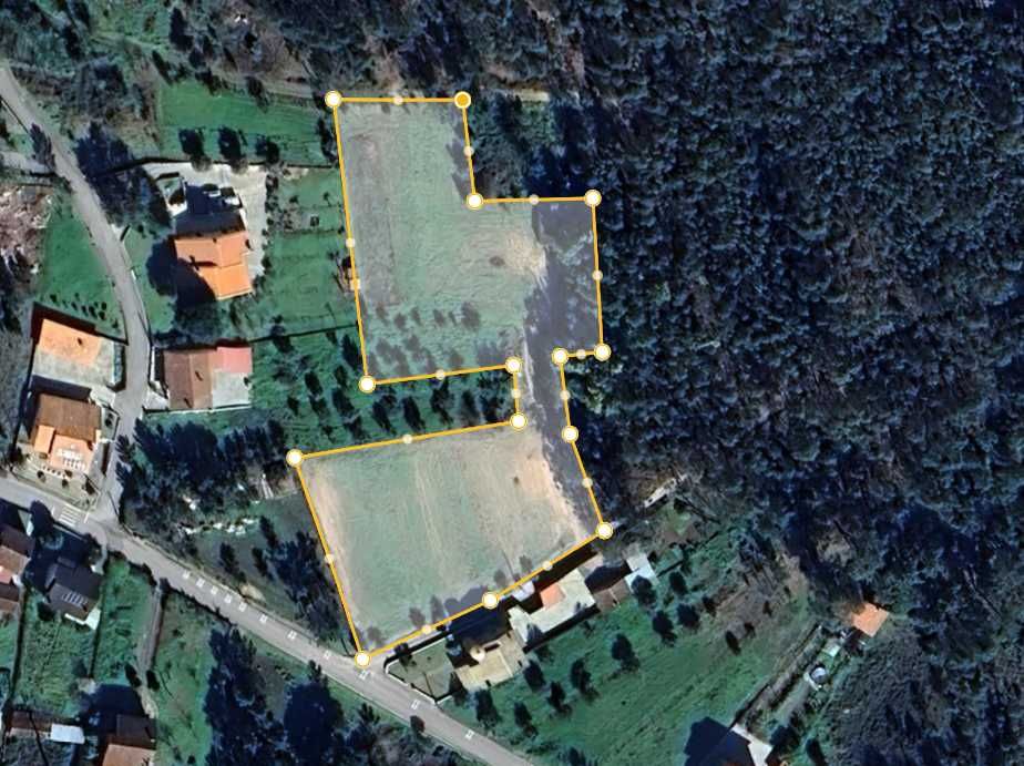 Vendo terreno em Vale Marelo com área aproximada de 9000m2"