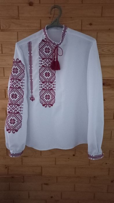 Вишиванки чоловічі в асортименті