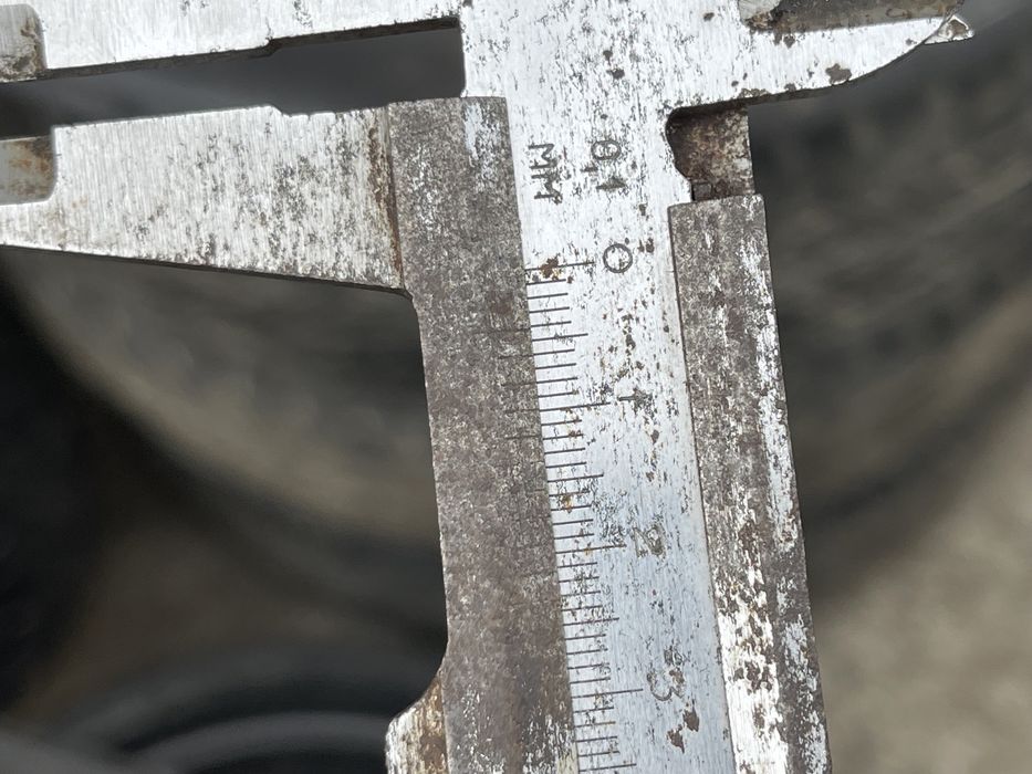 Диски R19 5 112 титани шини 245 40 19 резина