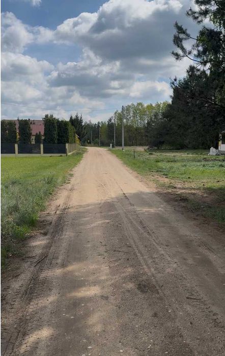 Sprzedam działki z warunkami zabudowy o powierzchni 1100 m2 - 1200 m2