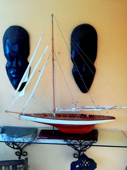 Veleiro em maquette decorativa, de clipper classe J