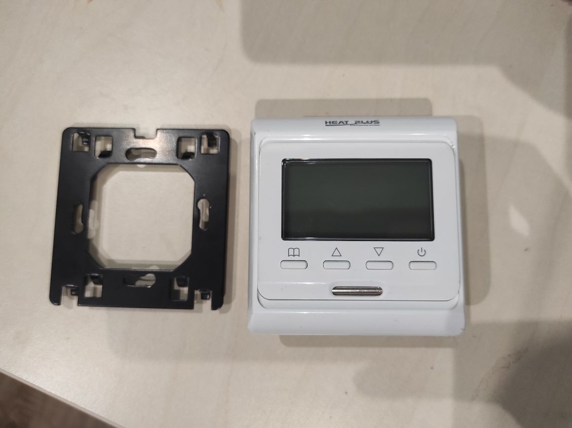 Терморегулятор Heat Plus M6.716W