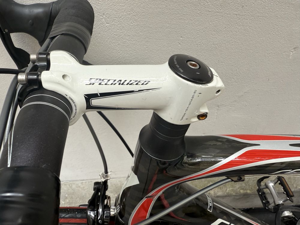 rower szosowy Specialized Roubaix Full-Carbon M