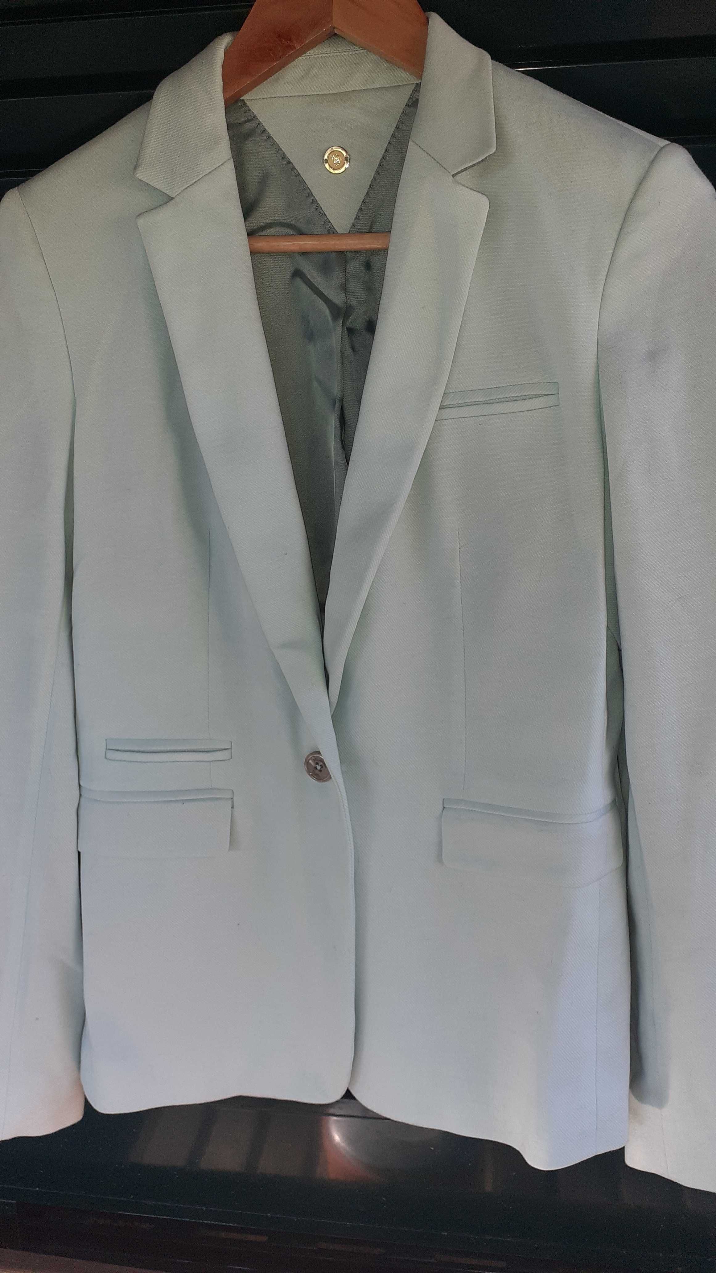 Sobretudos Bimba y lola, H&M / blazer Massimo Dutti