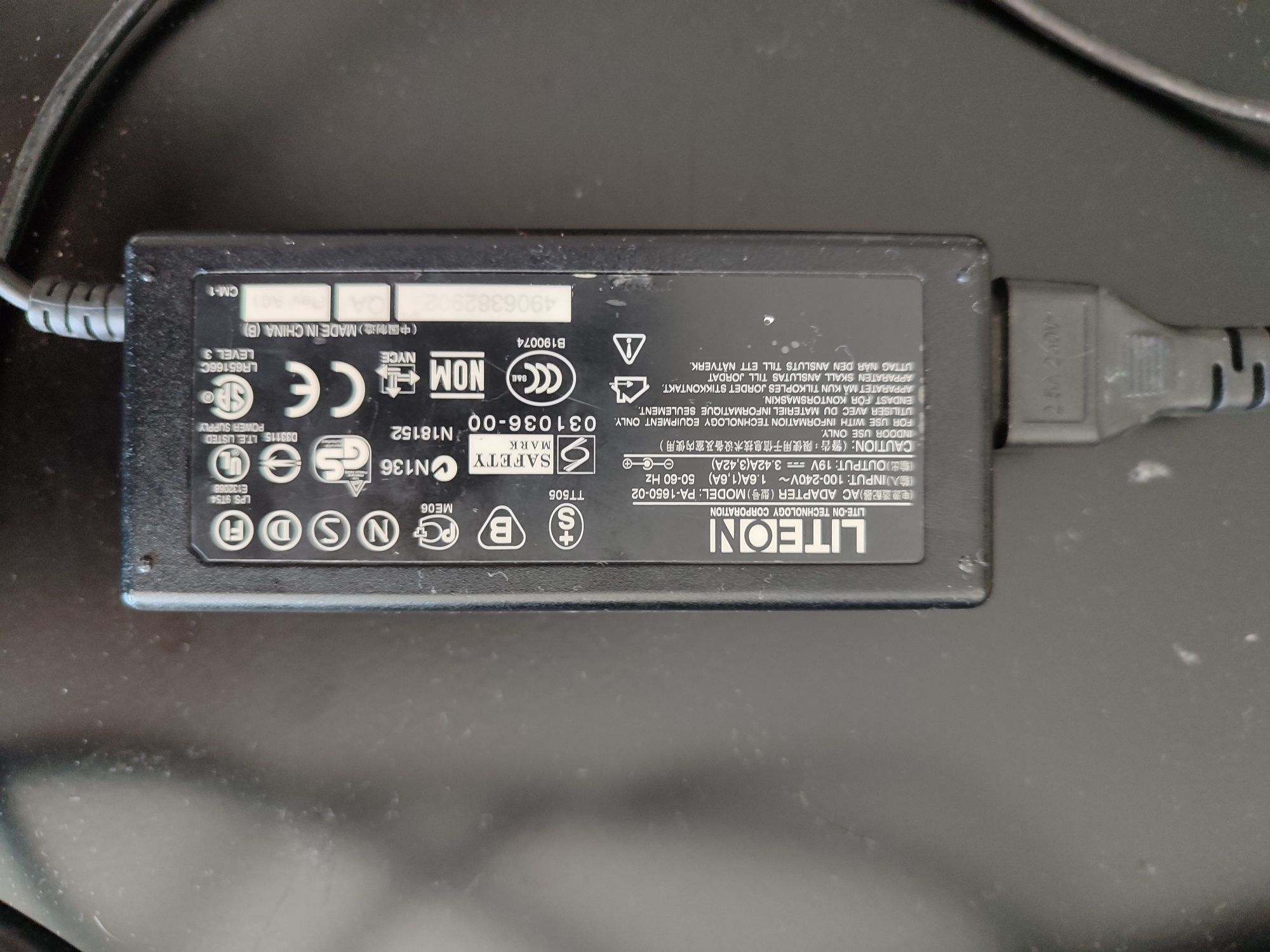 Computador portátil Acer a funcionar