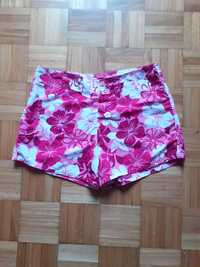 Shorts de praia rosa
