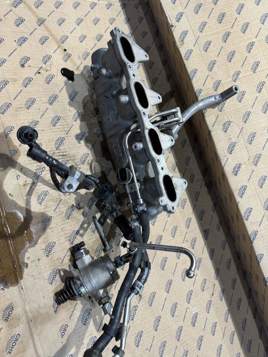 Корпус масляного фильтра Ауди А4 Б8 електро помпа водяная Audi A4 B8