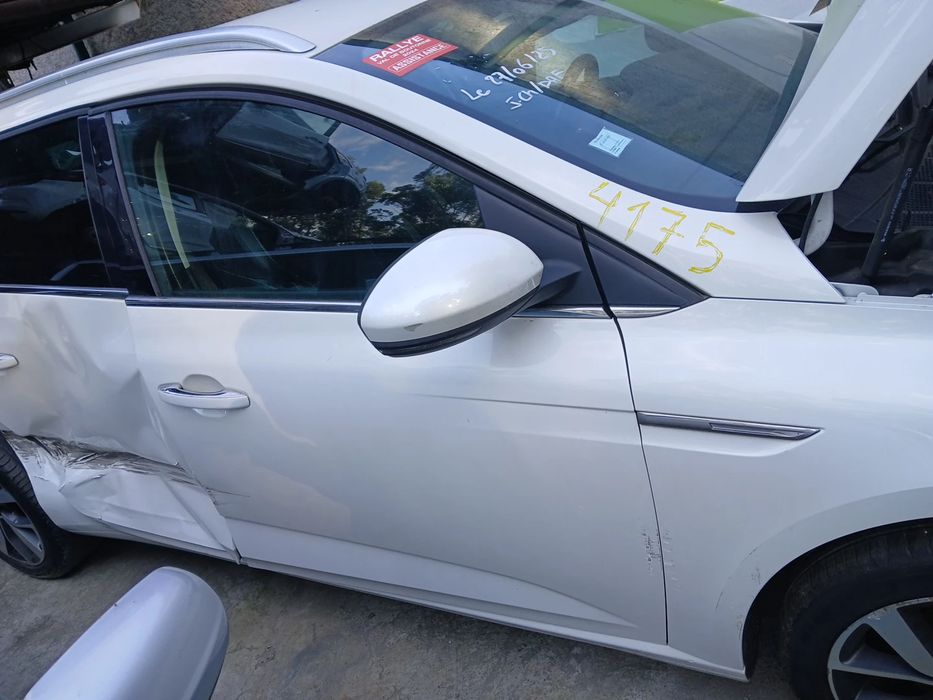 Porta frente direita RENAULT Megane IV Grandtour (K9A/M_)