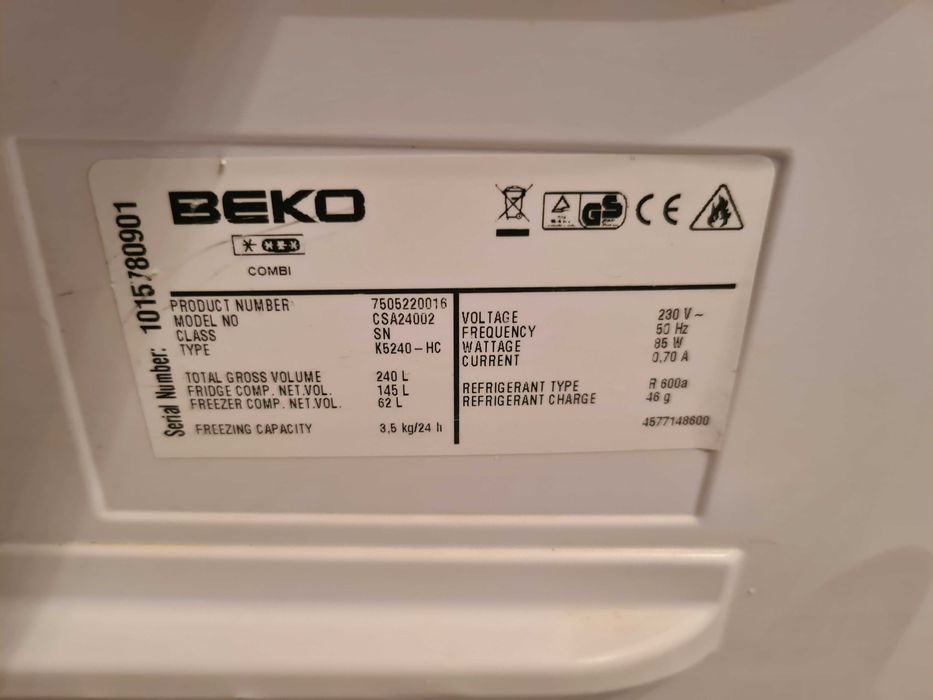 Sprzedam półki  do lodówko-zamrażarki Beko