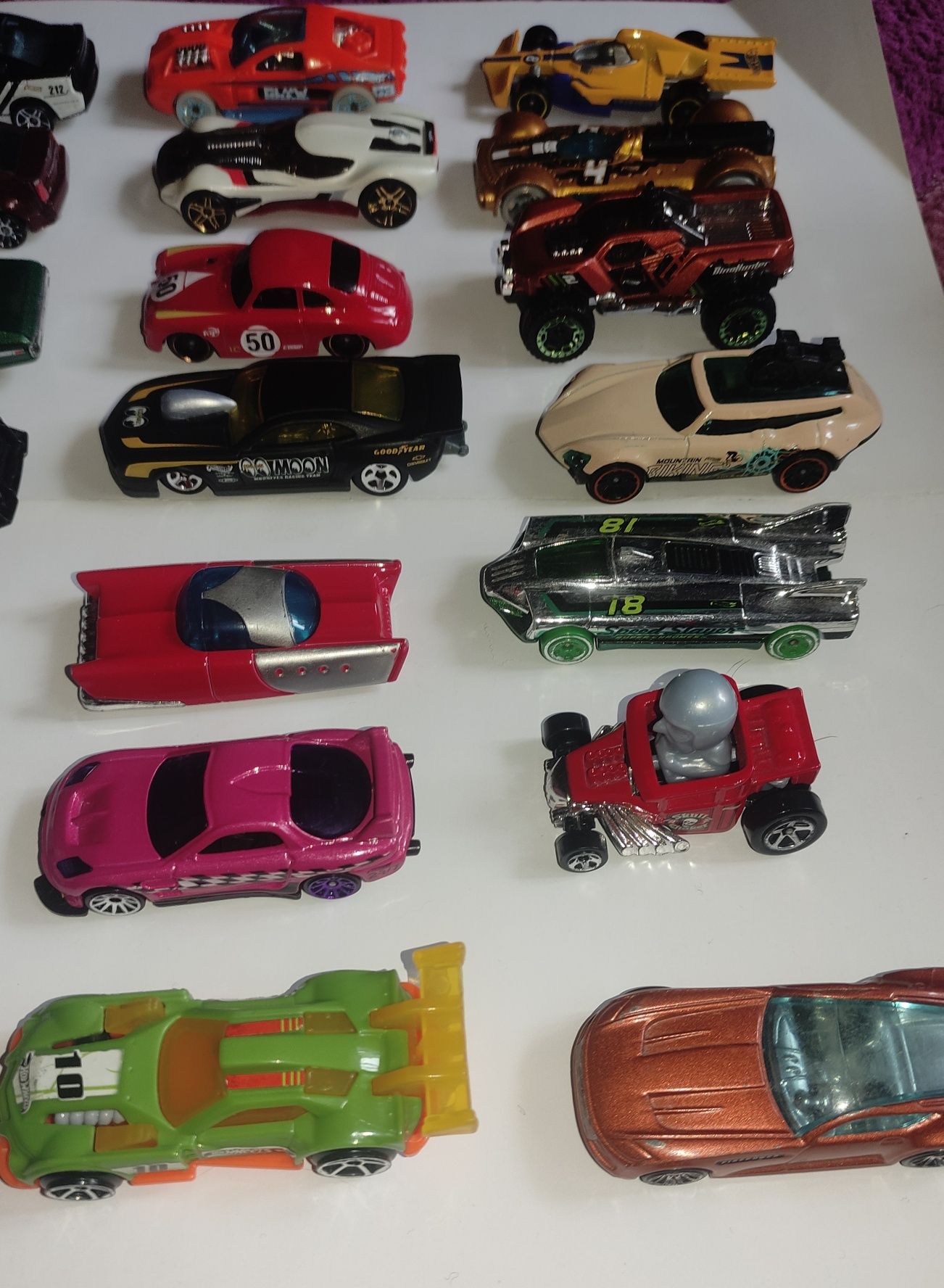 Машинки Hot Wheels