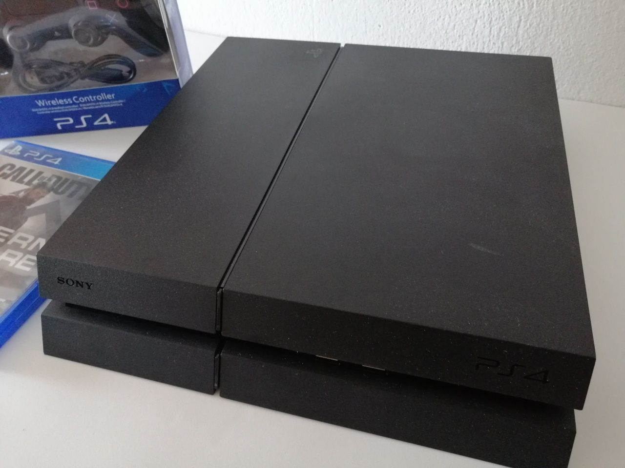 Playstation 4 + call of duty mw