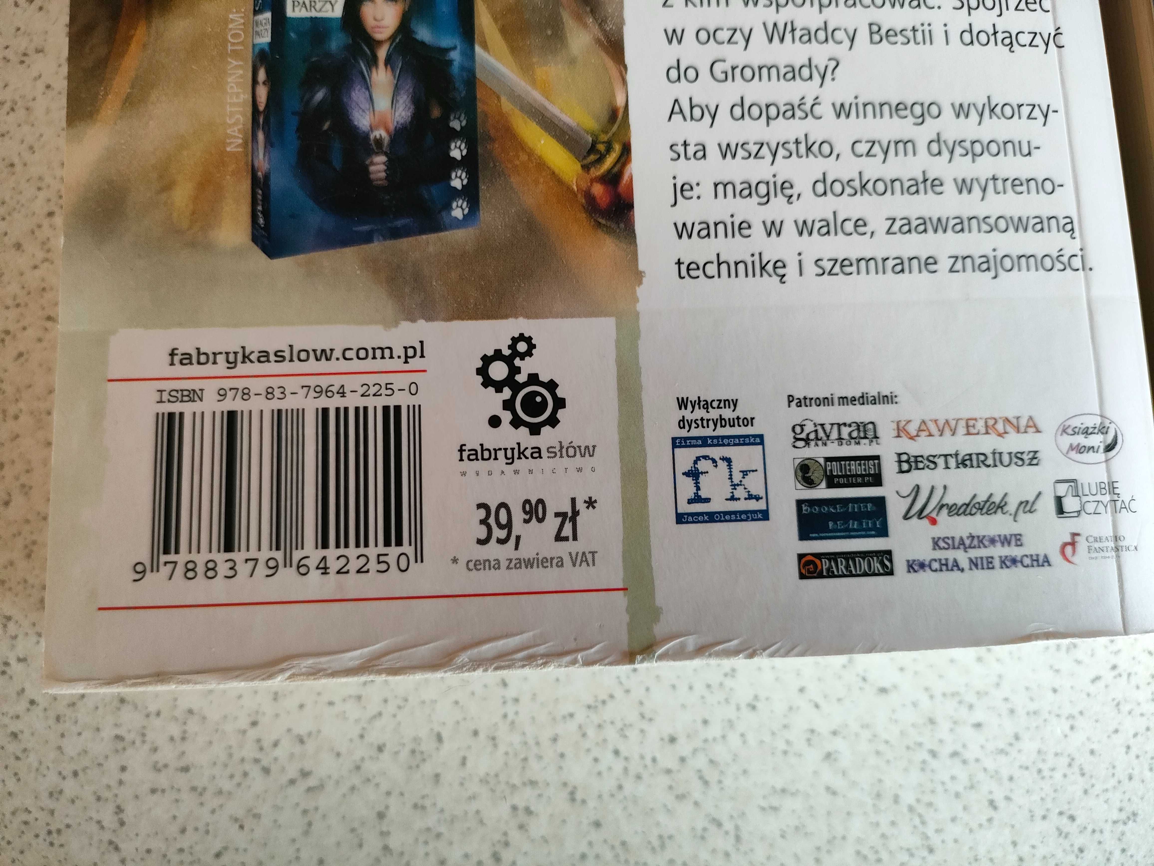 Magia kąsa, Magia zabija, Magia triumfuje, andrews
