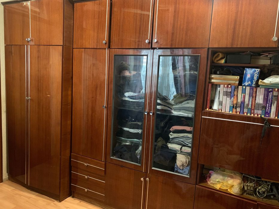 Стінка для зали б/у