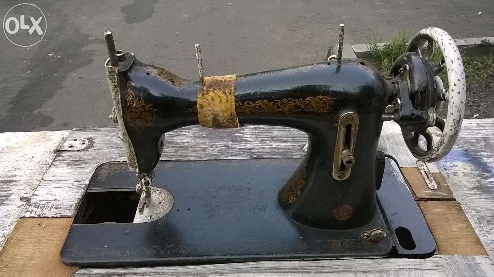 Швейнная машинка СТАНИНА деревянная