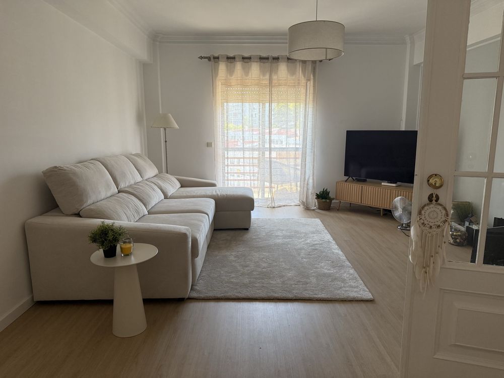 APARTAMENTO T2 REMODELADO 106 M2 ALMADA - PRAGAL