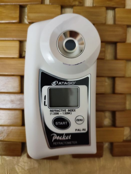 ATAGO , цифровий ручний рефрактометр
