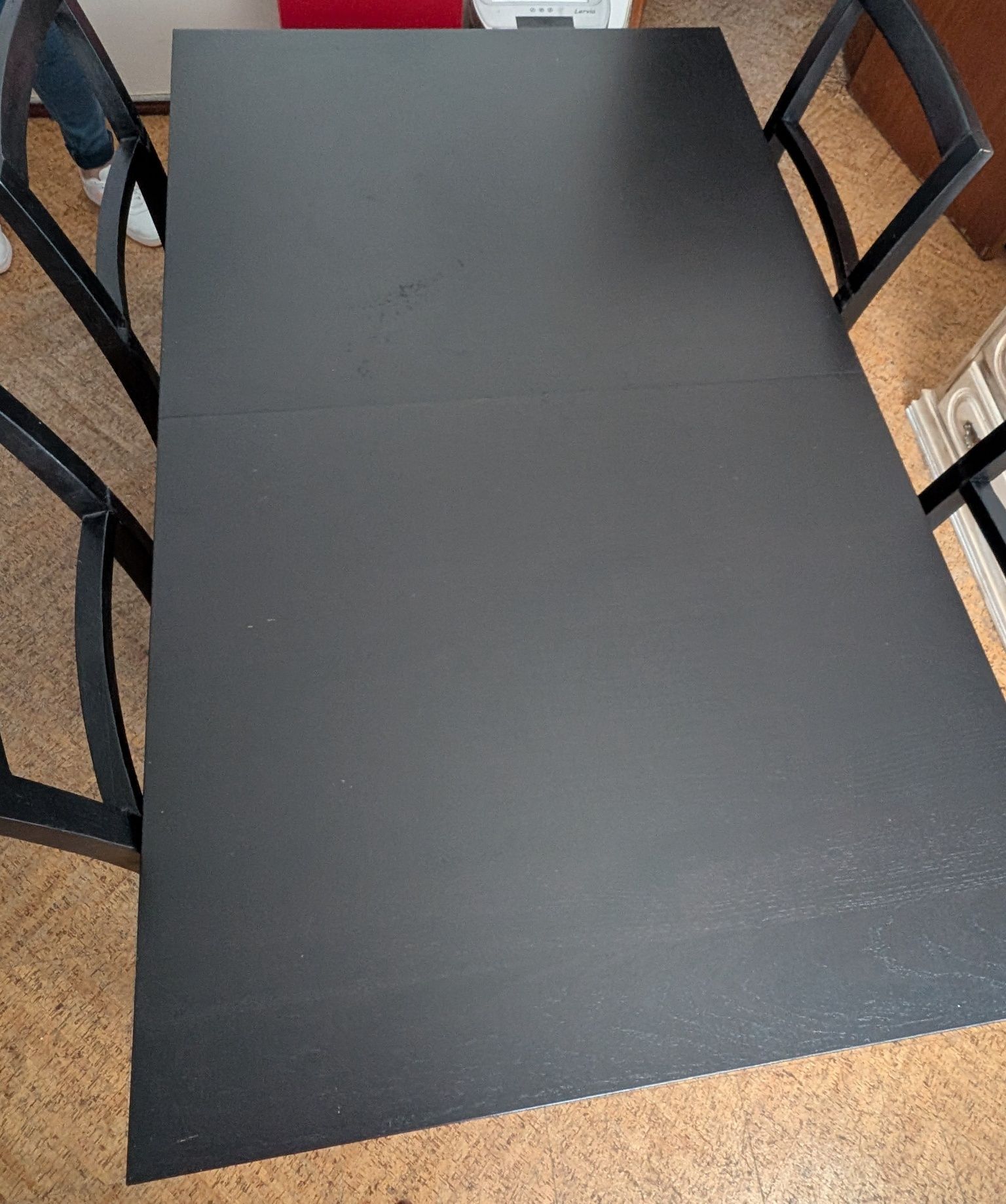 Mesa de Jantar c/ 4 Cadeiras