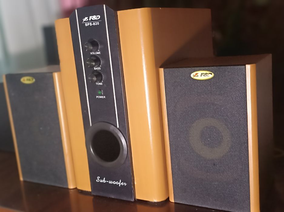 Система 2.1 . F&D SPS-820 (38W)