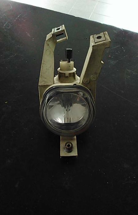 Farol nevoeiro frente esquerdo LANCIA Y (840_)