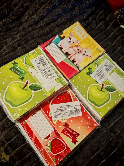 Зошити шкільні 12 аркушів,у лінію