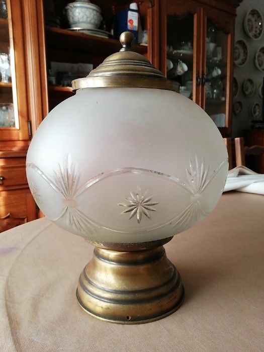 Candeeiro de teto antigo