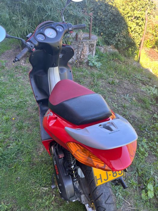 Vendo scooter honda x8r 50cc como nova