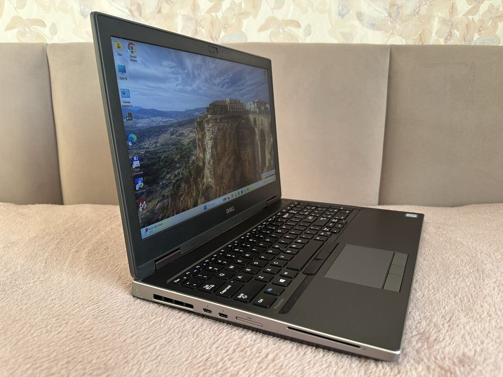 Dell Precision 7540 i7-9850h / 16gb ddr4 / 512 ssd