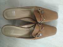 Stuart Weitzmann klapki