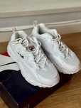 Damskie buty Fila Ray Tracer - białe, rozmiar EUR 38